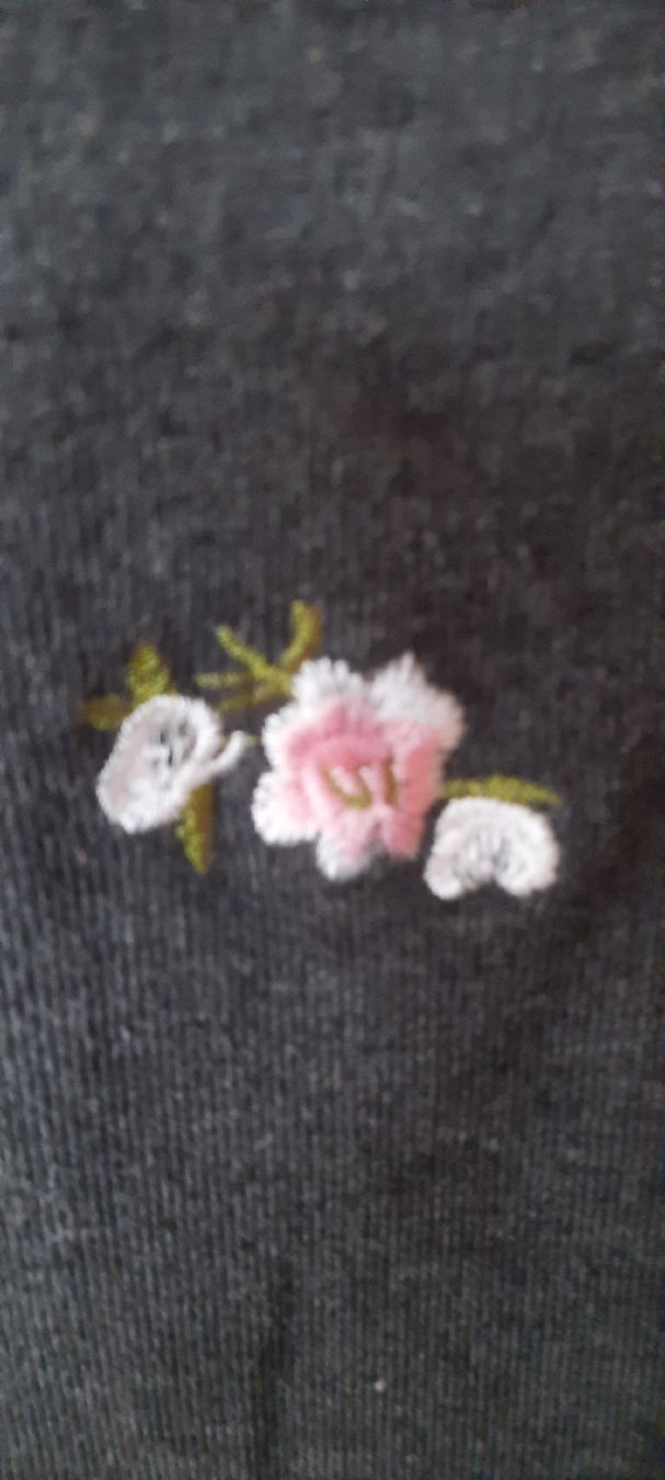 Maglioni & Felpe: Damenpullover, grau, mit Blumenmuster, Grösse S, Top! – Nuovo (secondo la descrizione) da Solothurn venduto da lsc_pf99 4