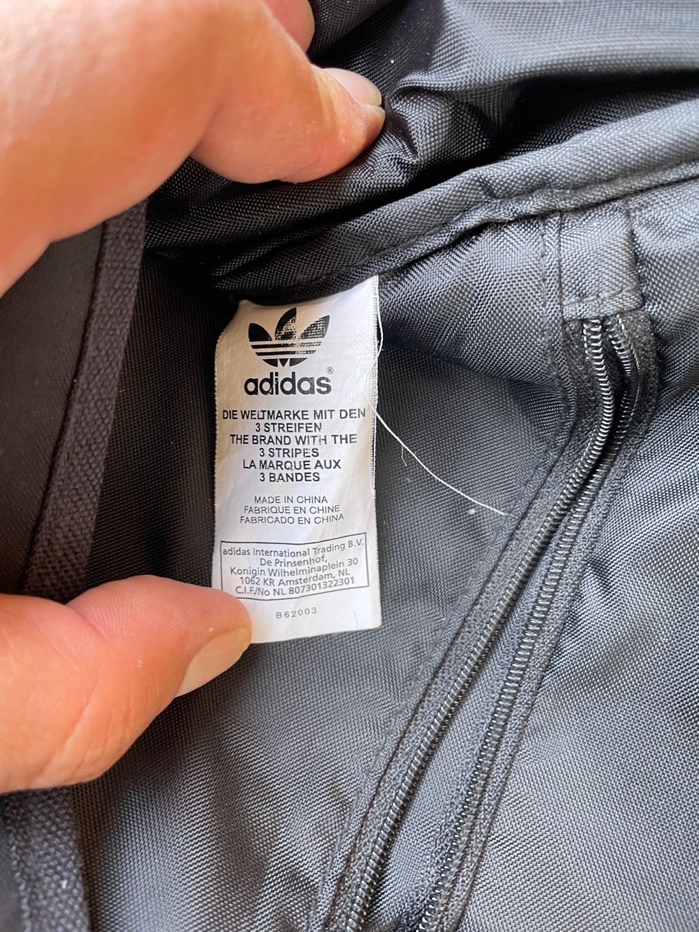 Adidas Borse: Vintage 2004 Adidas Shoulder bag – Usato da Zürich venduto da le_souk 4