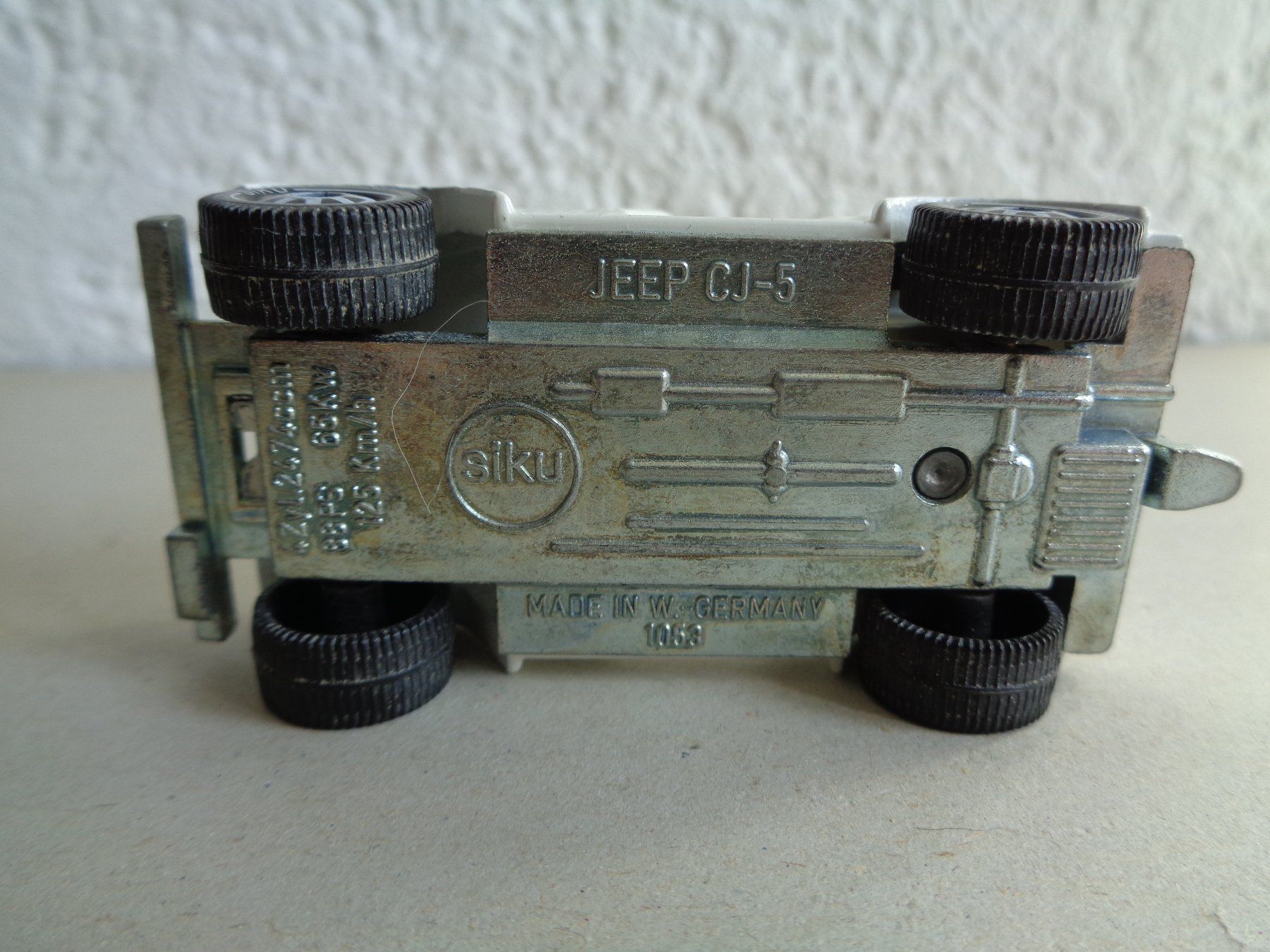 Siku Modellini d'auto: SIKU 1053 Jeep CJ-5 weiss – Nuovo (secondo la descrizione) da Läufelfingen venduto da remajo62 4