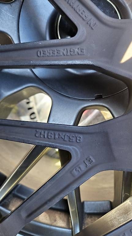 Mercedes-Benz Felgen: Meisterwerk MW07 mit P-Zeros – Gebraucht aus Bassersdorf von Chad_Thundercock 1