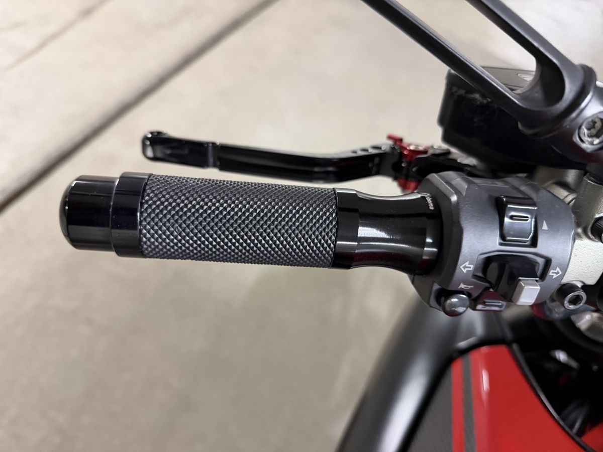 Ducati Strasse: Ducati Diavel Carbon – Gebraucht aus Kloten von Wkaeser 7
