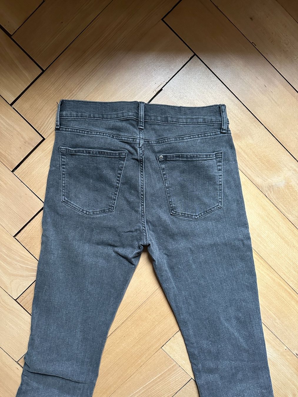 H&M Jeans: Skinny Jeans grau W33 L32 – Gebraucht aus Zürich von Diazaio 2