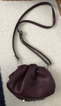 Crossbody bag/Umhänge Tasche Cloud Bordeaux NEU!