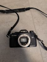 Minolta X-700 Kamera-Set mit Objektiven und Zubehör