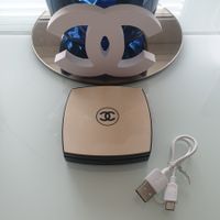 Chanel Powerbank mit integriertem Spiegel, einwandfrei