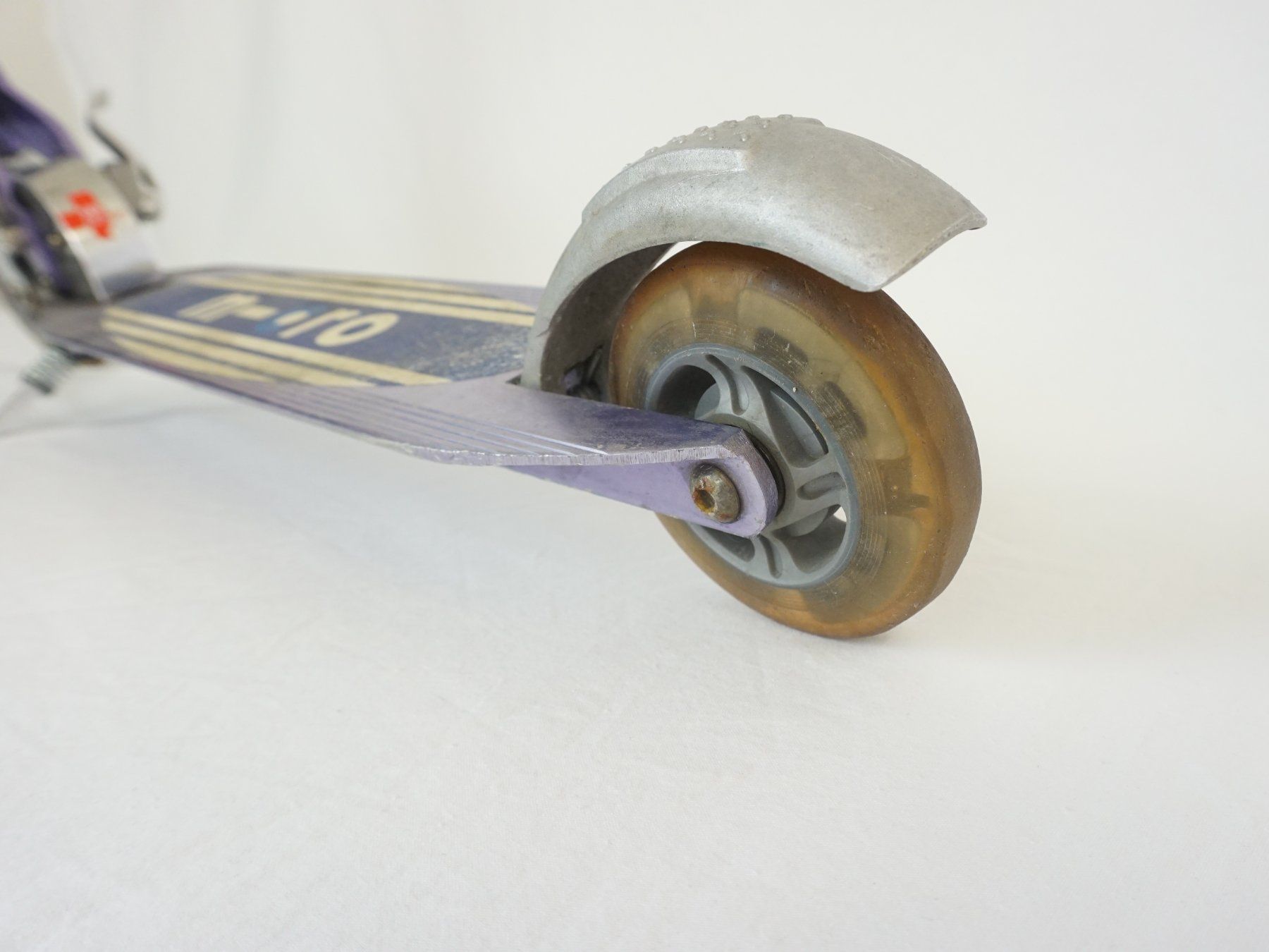 Micro Fahrzeuge für Kinder: Micro Trottinett (Tretroller) Silber – Gebraucht aus Pratteln von Restwert_Pratteln 2