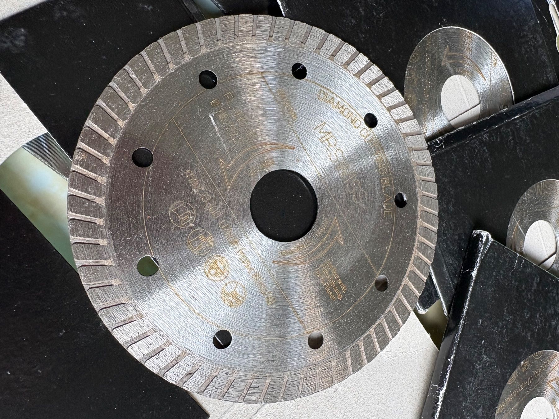 Tutti gli attrezzi: Disques carrelages diamants. 5pz – Usato da Fribourg venduto da Sbcaro 1