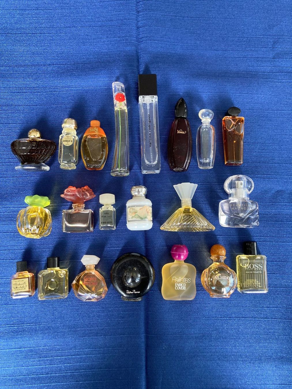 Flacons: 21 Sehr schöne Miniatur Parfum Fläschchen – Gebraucht aus Egg SZ von Schnuffi8 2