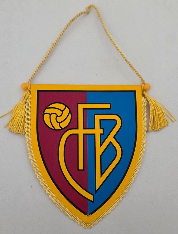 FCB, FC Basel. sehr alter Autowimpel, hinten Baselstab (Gebraucht) in ...