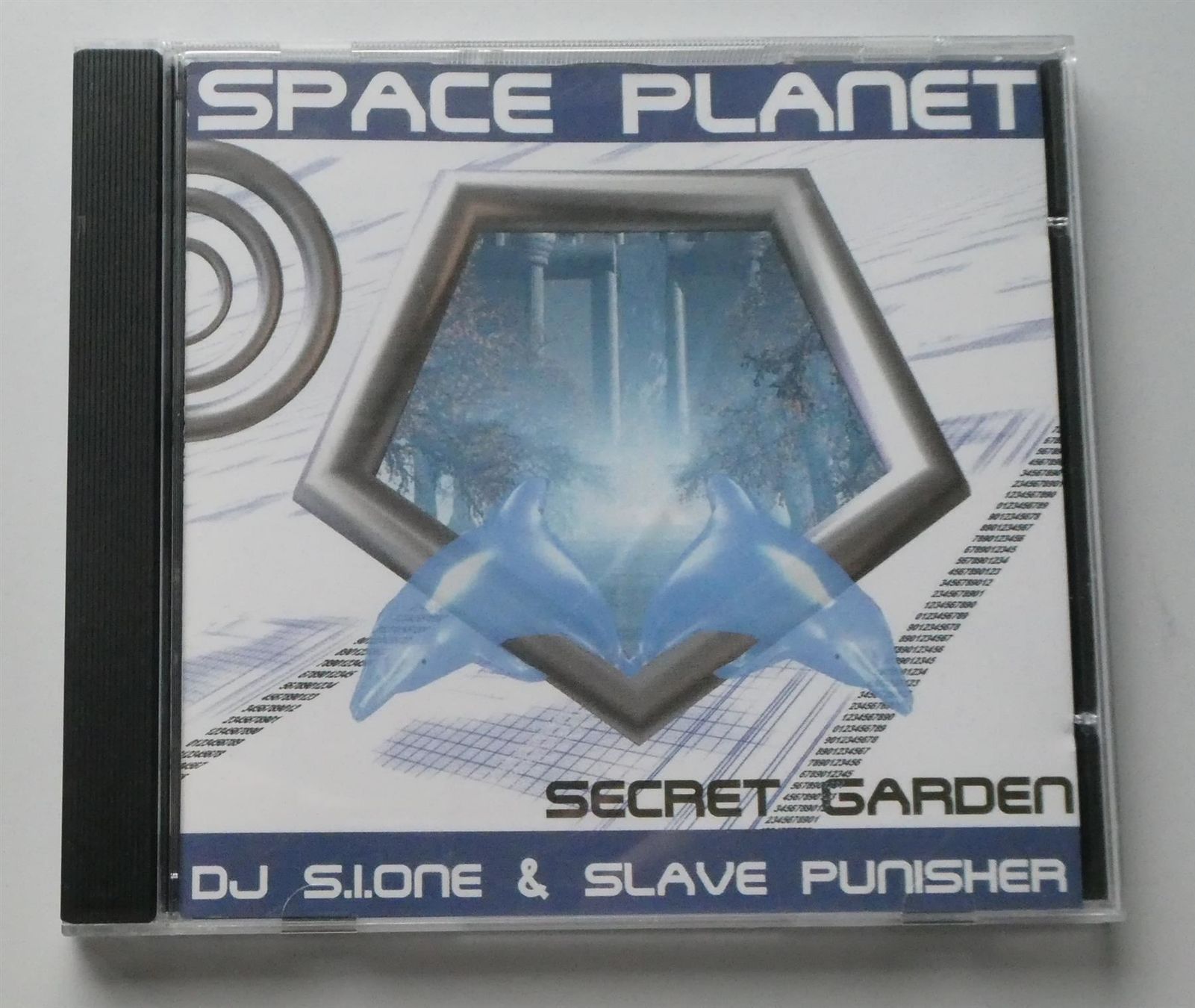 CD: Space Planet Secret Garden – Usato da Frauenfeld venduto da Astra13