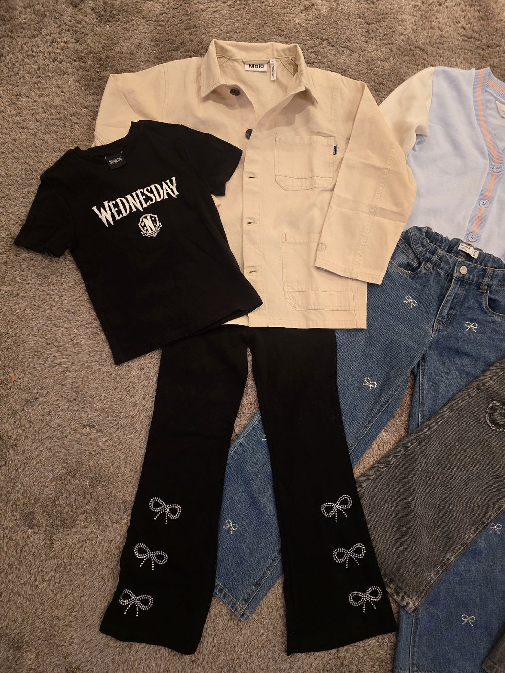 H&M Kleiderpakete & -sets: Kleiderpaket "6- 8 Jahre alt "  – Gebraucht aus Rorschacherberg von Olgamedved 2