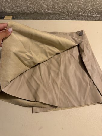 Stradivarius Rock Kunstleder beige Grösse EUR 38 neu
