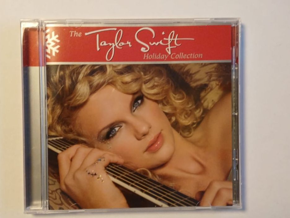 CDs: Taylor Swift Holiday Collection CD – Gebraucht aus Grenchen von RoxaneTX