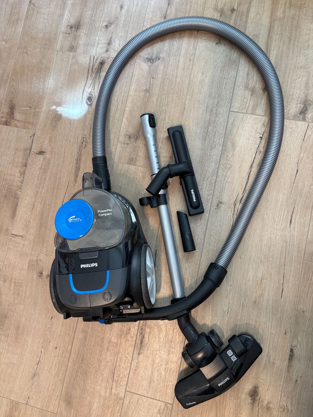 Philips Staubsauger & Zubehör: Philips Staubsauger PowerPro Compact – Gebraucht aus Pratteln von Wari47