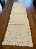 Vintage Tischlaeufer mit Stickerei