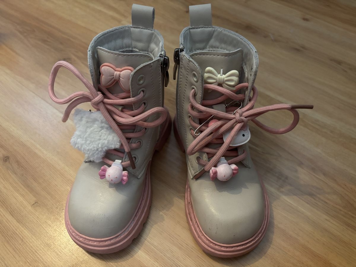 Schuhe für Mädchen: Mädchenstiefel – Gebraucht aus volketswil von Sisi521 1