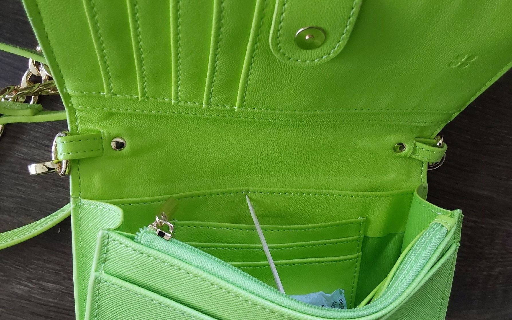 Borse da donna: Handtasche grün neu – Nuovo e nell'imballaggio originale da Köniz venduto da scopello12 4