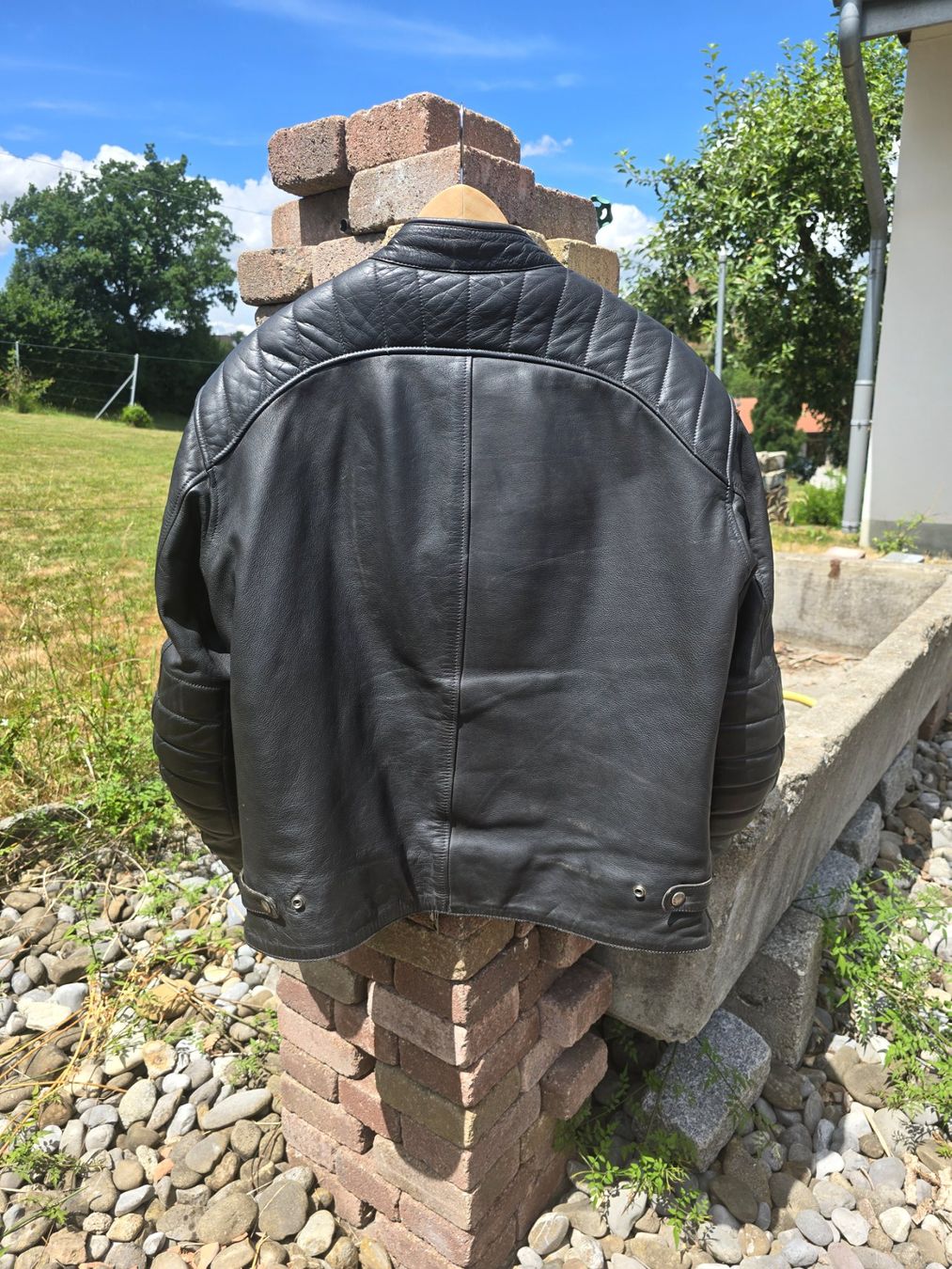 Vestes: Blouson moto Helstons cuir – D'occasion à Vaulruz par mat_88tg 1