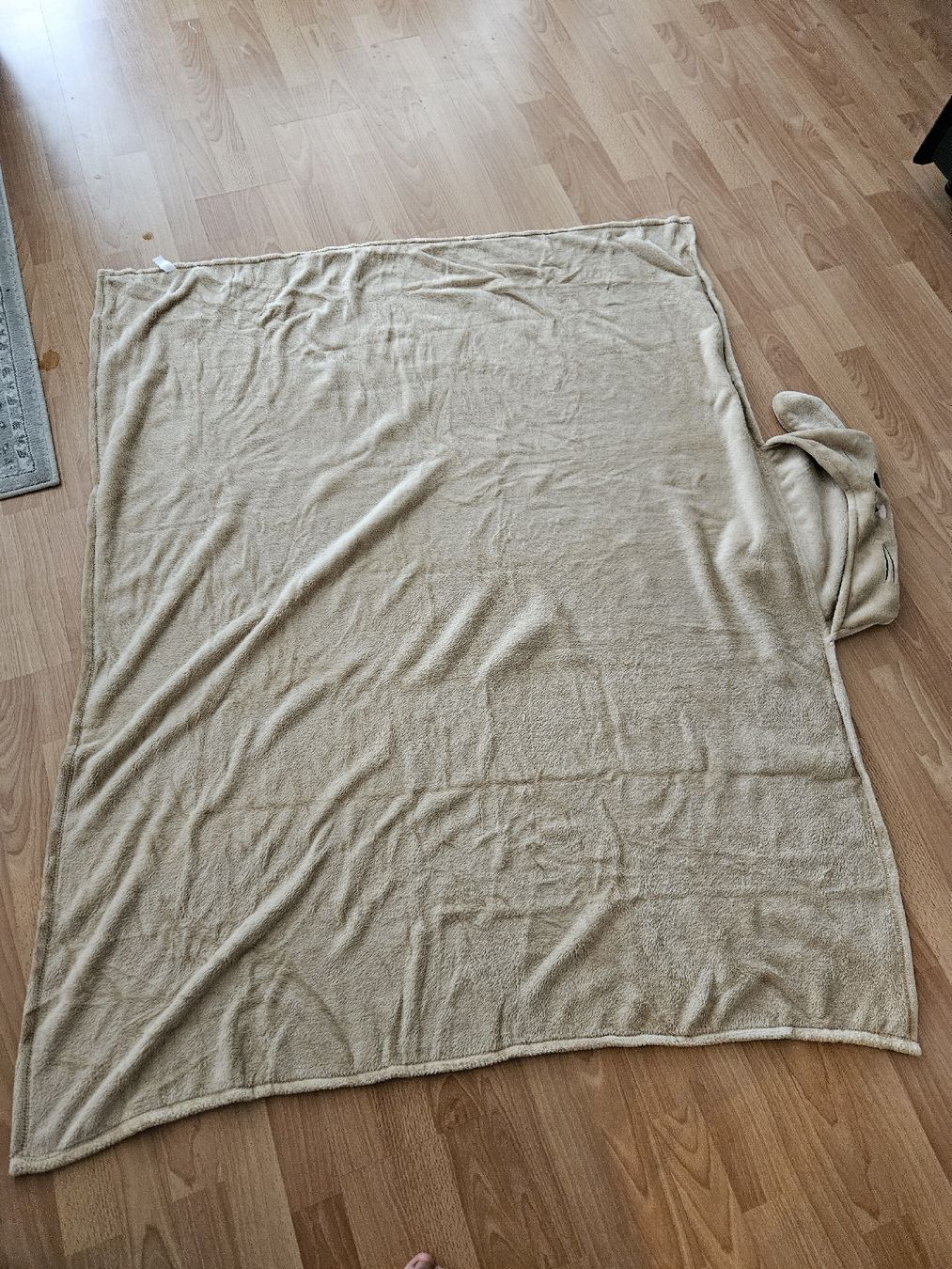Decken: Kuschelige Baby-Decke mit Hasen-Kapuze, neuwertig – Neu (gemäss Beschreibung) aus Zürich von phillyboy2007 1