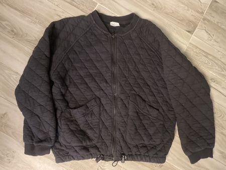 Schwarzes weiches ZARA Jäckli Gr.140