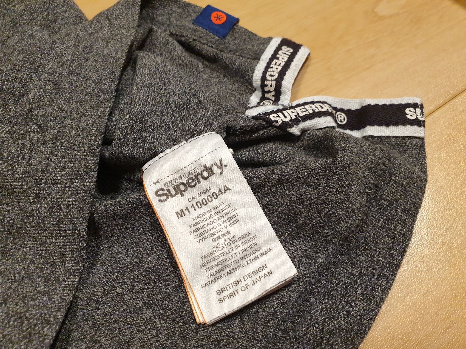 Superdry Magliette Polo: Superdry PoloShirt Grau Gr. M - N°8 – Usato da Val D Illiez venduto da SnowRoof 4