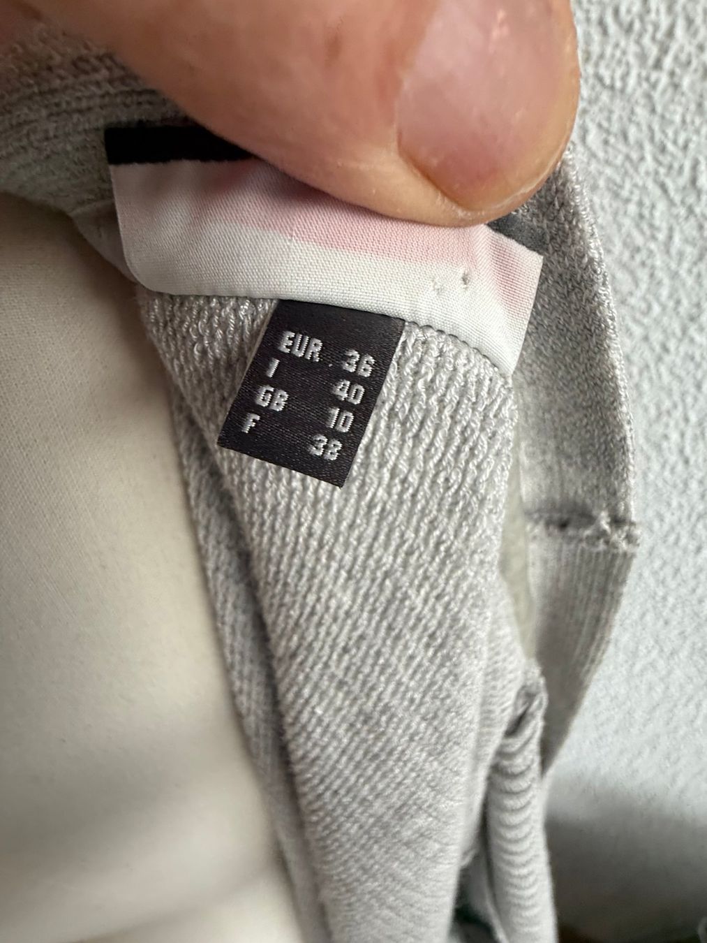 Giacche: Street One Strickjacke Longjacke Gr. 36 hellgrau Viskose – Usato da Kirchdorf AG venduto da coco123 4