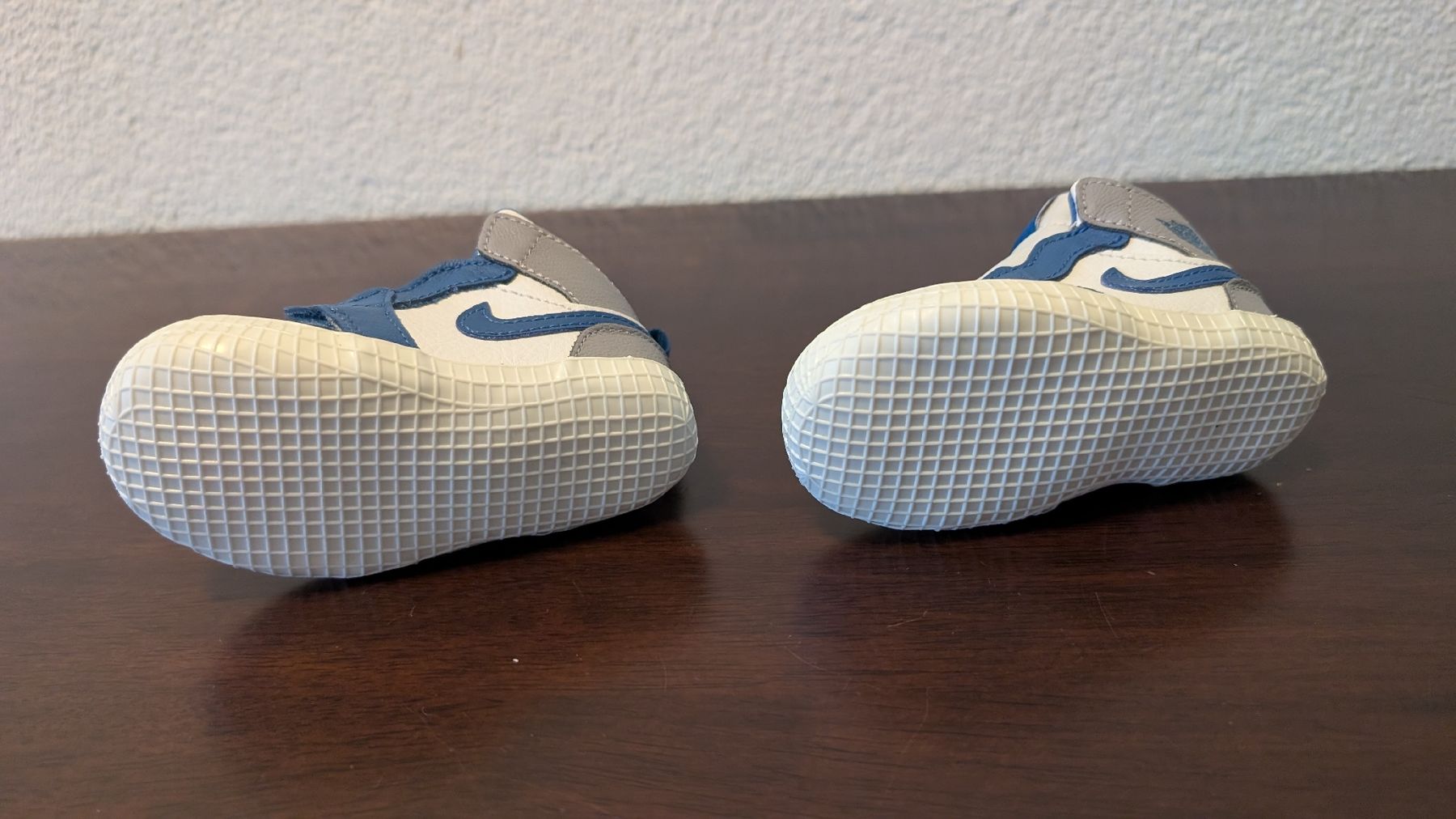 Nike Schuhe für Jungen: Nike Babyschuhe Grösse 19.5 neuwertig – Neu (gemäss Beschreibung) aus Rorschach von Obi-Wan85 2