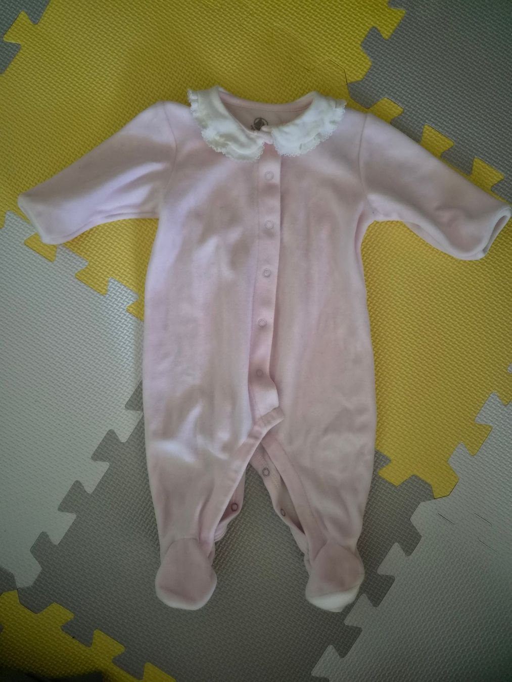 Petit Bateau Barboteuses: Rosa Strampler aus Samt von Petit Bateau Gr. 60 – D'occasion à Belp par fra_5rn7