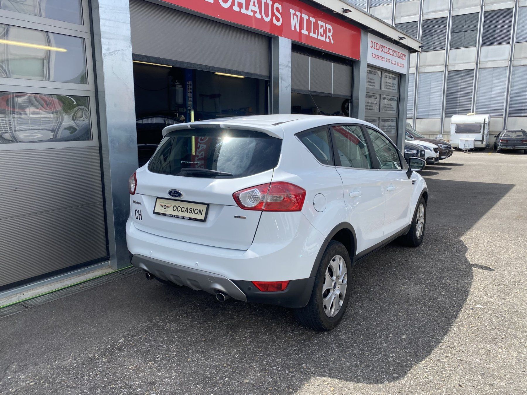 Ford Automobili: Ford Kuga 2.0 TDCi Carving 4WD PowerShift – Usato da Biel/Bienne venduto da AS24 4