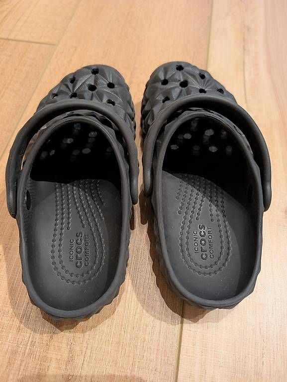 Scarpe per ragazzi: Crocs Schuhe Gr. 30-31 – Usato da Gümligen venduto da fab_gdp7 2