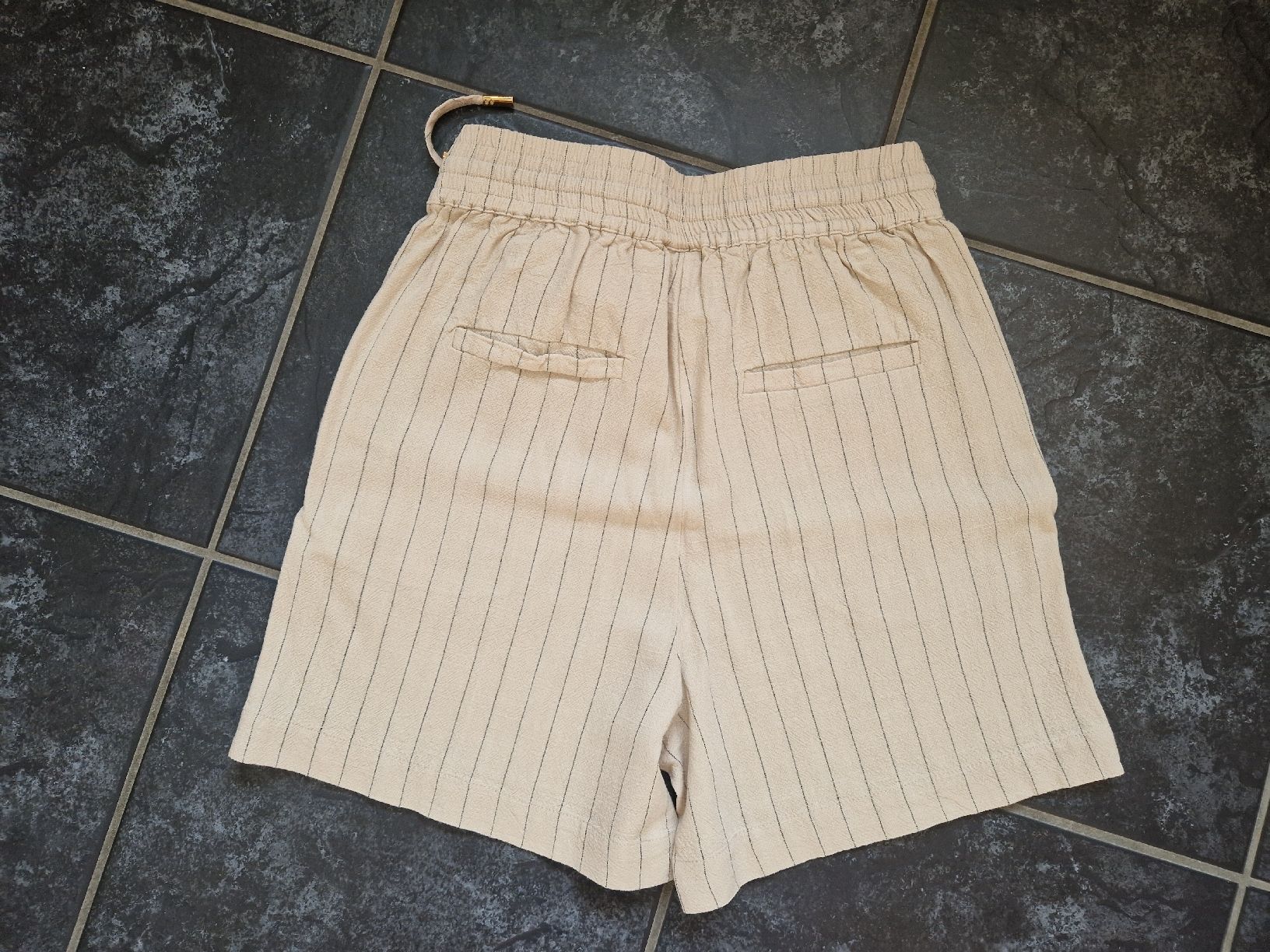 Hosen: Nümph: Kurze Hose, beige, Gr.34 – Gebraucht aus Wittenbach von Cgigi 1