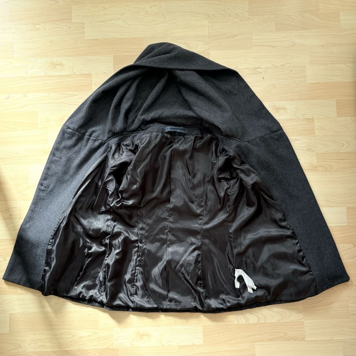 Zara Manteaux: Manteau gris – Neuf (Voir description) à Moudon par TigerrrEye 3