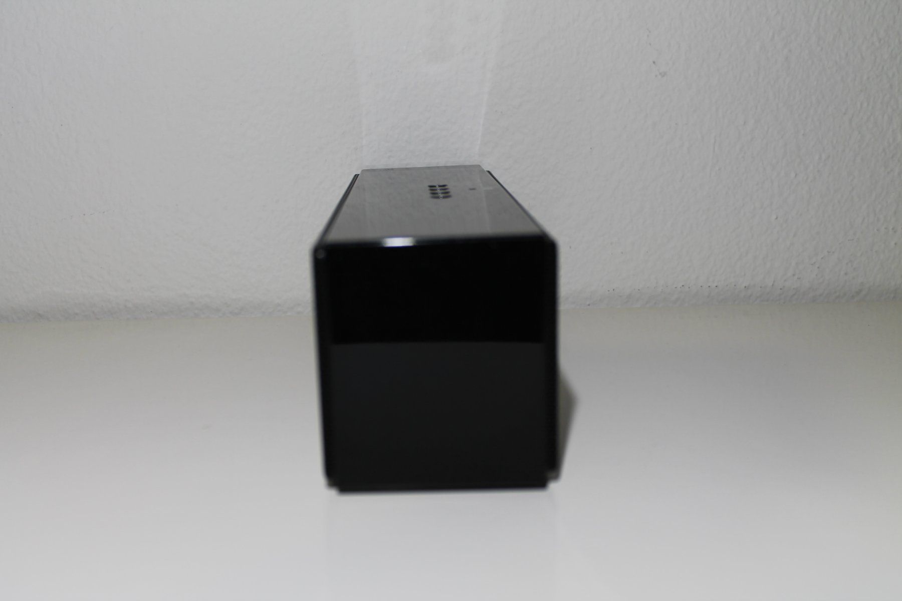 Amazon Casse acustiche: AmazonBasics GROSSER tragbarer Bluetooth-Lautsprecher – Usato da Basel venduto da David25 1