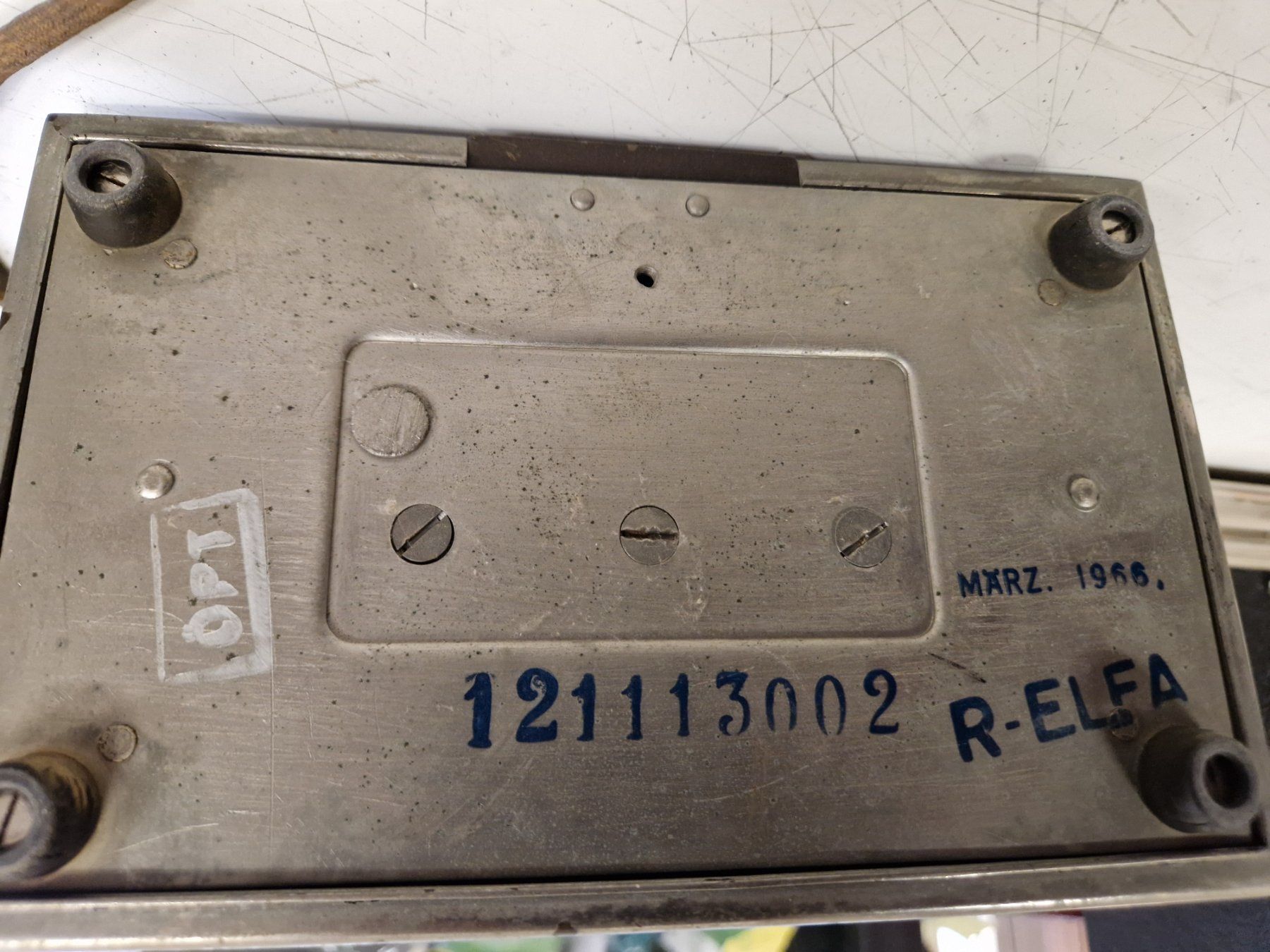 Telefoni: 2 Antike Gabeltelefone Kurbeltelefone R-ELFA – Usato da Wädenswil venduto da verebe 4