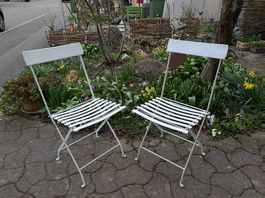 2 Shaby Chic Stühle