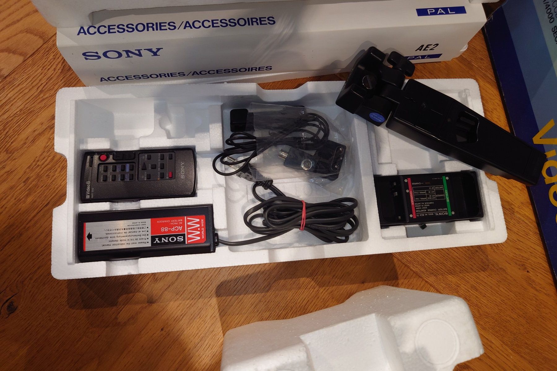 Sony Caméscopes: Sony Video8 Pro CCD-V200E Camcorder – D'occasion à Stäfa par SirBobbey 5