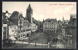 Basel, Strassenbahn vor dem Rathaus auf 