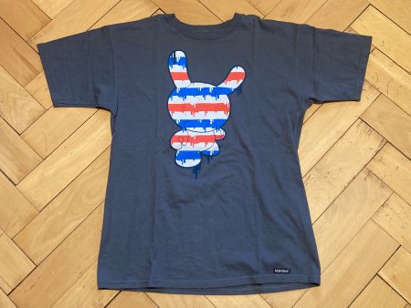 Vintage Y2K t-Shirt Kidrobot Toy Bunny Medicom Sz M