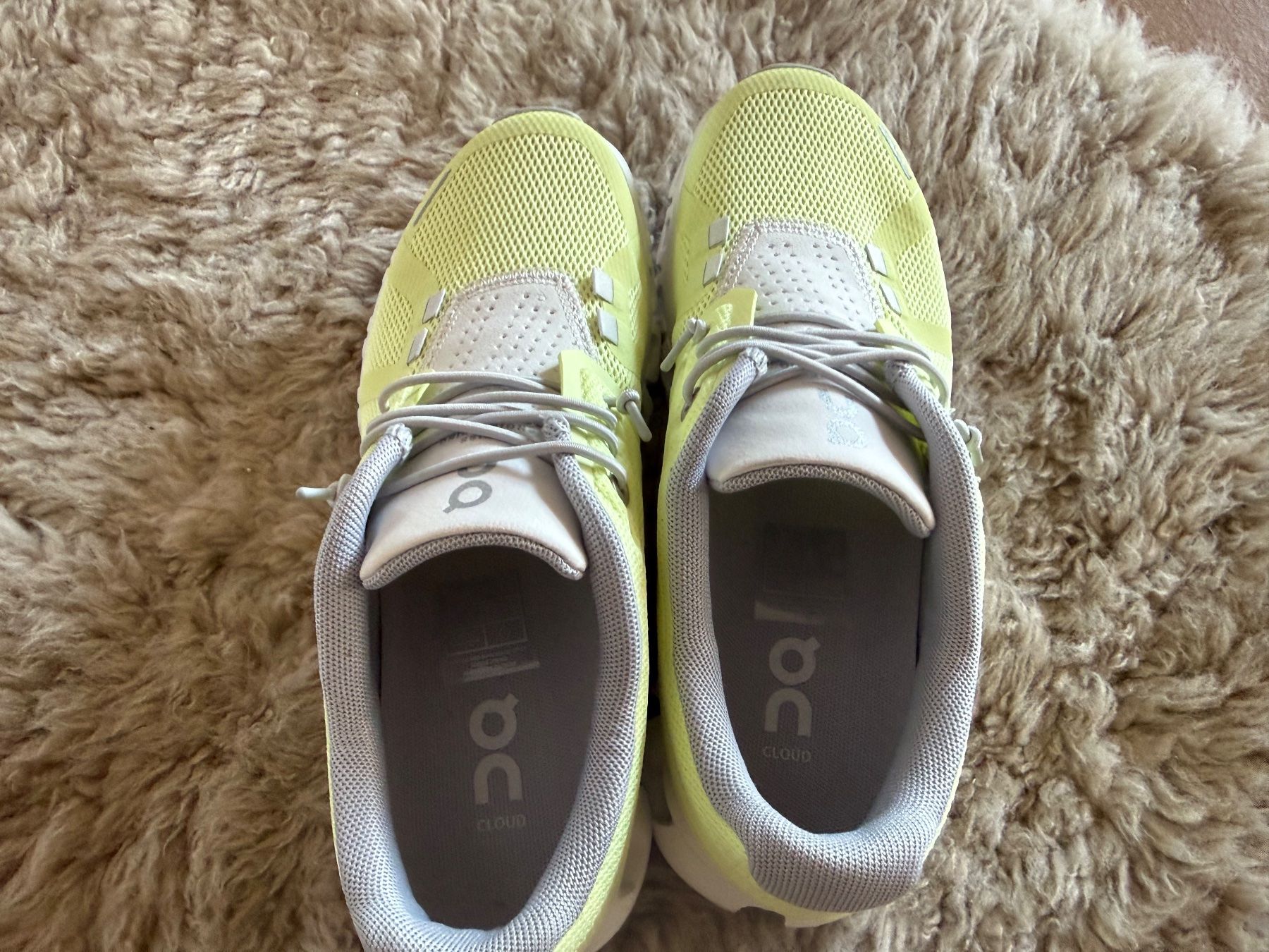 On Scarpe da donna: On Cloud Laufschuhe Sportschule – Nuovo (secondo la descrizione) da Oberglatt ZH venduto da Hero1512 1