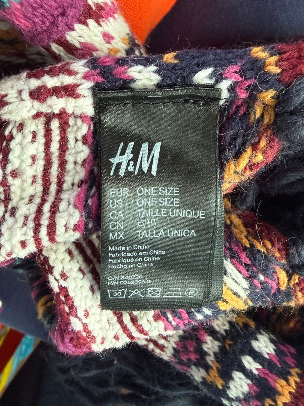 H&M Foulards, Tücher & Schals: H&M Winter-Schal mit Muster, One Size – Gebraucht aus Altendorf von Jeshy15 2