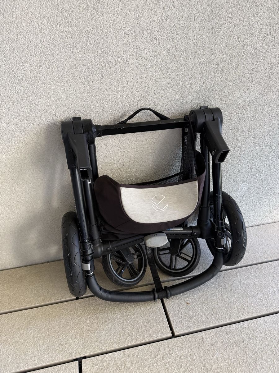 Carrozzine: Jané Kinderwagen full set 3-1, Kawai + Micro + Koos iSize – Usato da Zürich venduto da Folgado 3