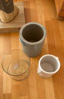 Vasen aus Keramik & Plastik
