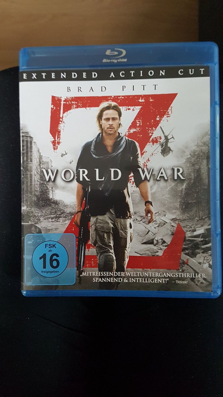 Tutti i DVDs: Blue-ray "World War Z" mit Brad Pitt – Usato da Buttisholz venduto da Simone_n