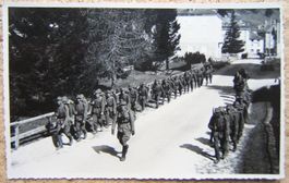 FOTO-AK ABMARSCH AB SAN BERNARDINO-DORF RS 1944