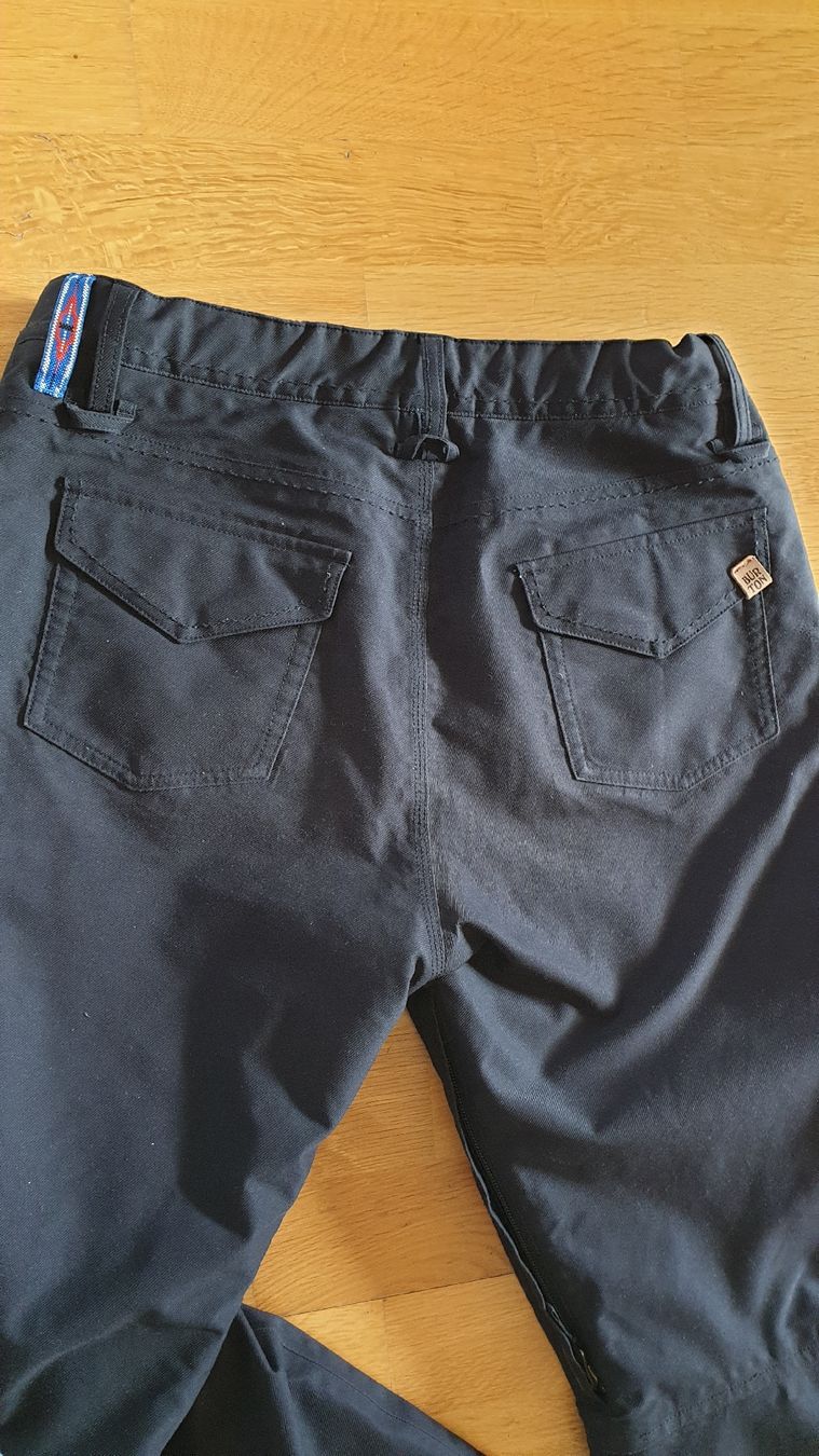 Burton Hosen: Burton XS Skihose / Snowboardhose – Gebraucht aus Zürich von shordy87 1