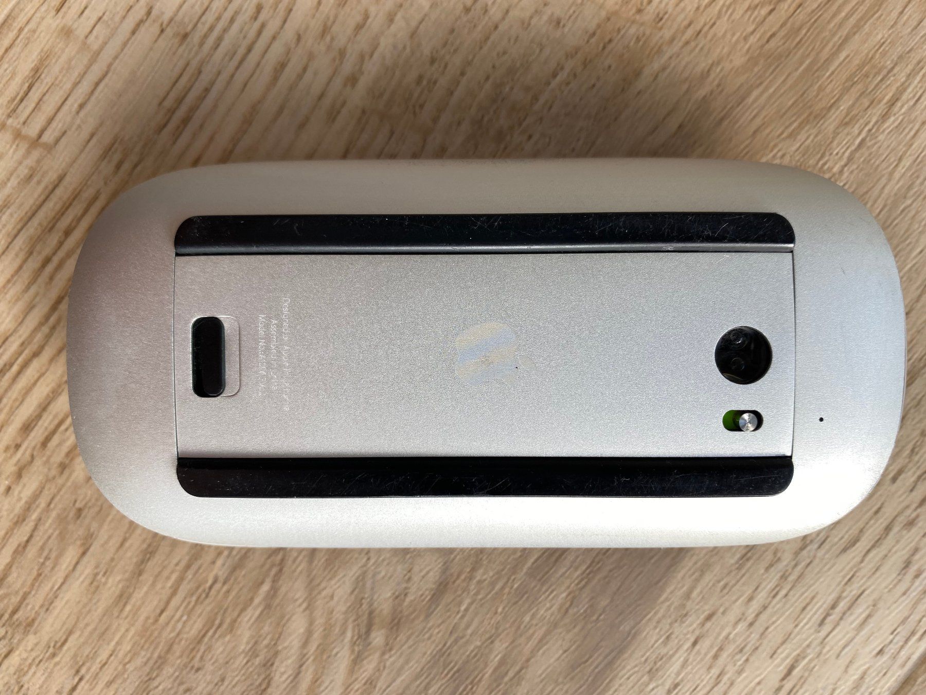 Apple Maus: Apple Magic Mouse A1296 mit AA Batterien Bluetooth Maus – Gebraucht aus Wetzikon ZH von BackToRetro 4