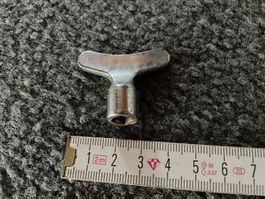 Vierkant Schlüssel ca 6mm