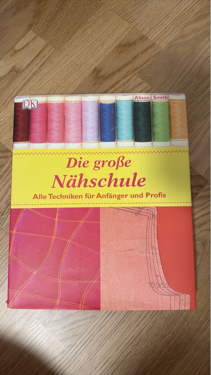Libri: Die grosse Nähschule - Nähen Für Anfänger & Profis – Nuovo (secondo la descrizione) da Zumikon venduto da ant_n8vp