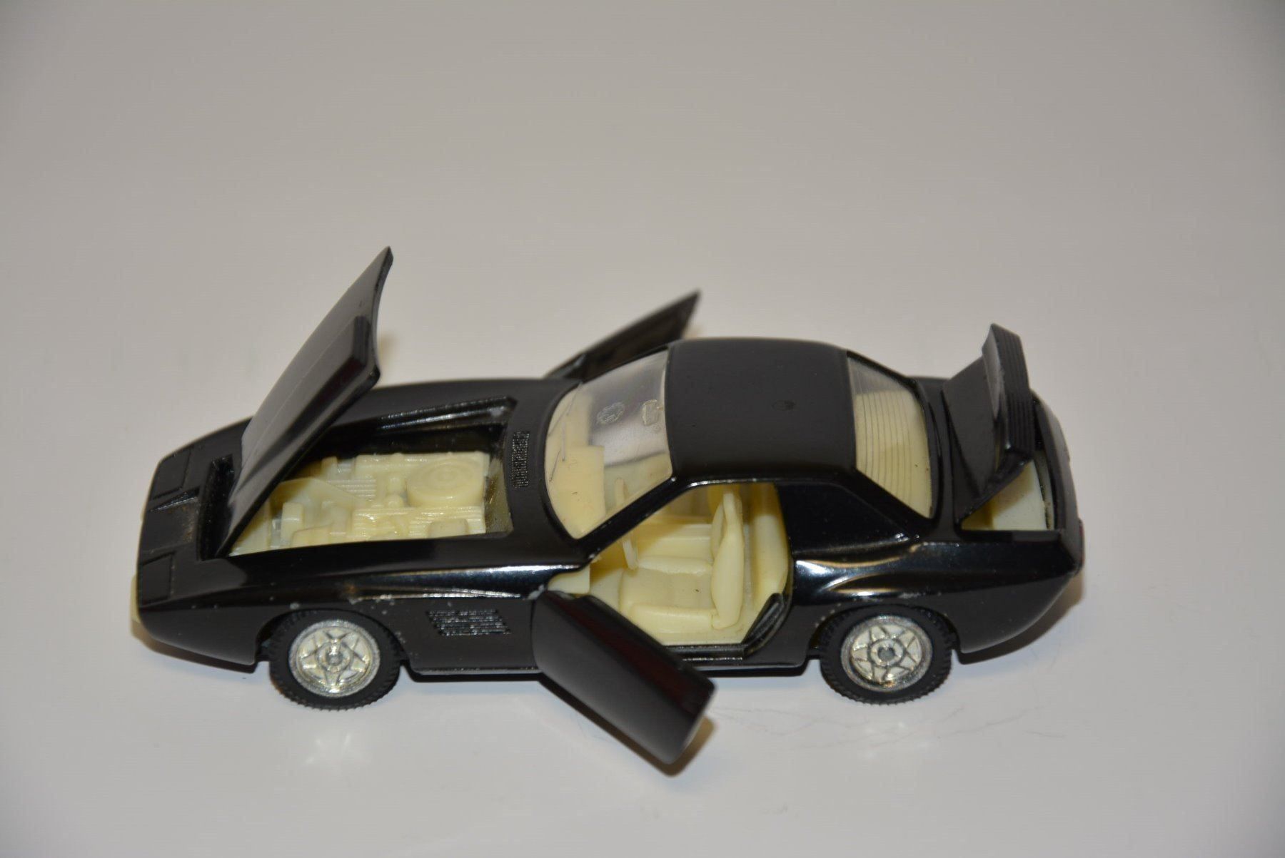 Modellautos: Intermeccanica Indra , Pilen 343 , 1:43 – Gebraucht aus Goldach von Feivel9 1