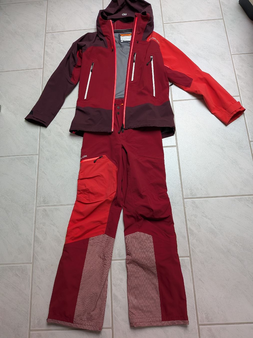Ortovox Giacche: Ortovox Damen Jacke & Hose – Usato da Küssnacht am Rigi venduto da schweizerrose 3
